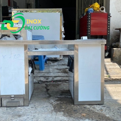 quầy súp bán dạo 