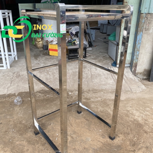 KỆ GIÁ MÁY SẤY - MÁY GIẶT CỬA TRÊN CHỐNG RUNG / INOX ĐẠI CƯỜNG KE008