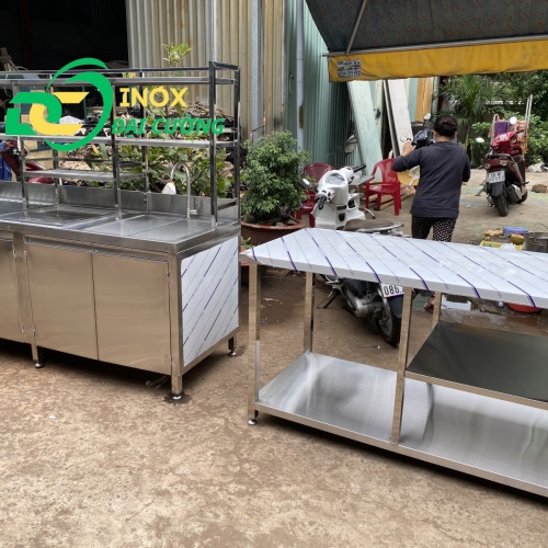 BÀN INOX 2 TẦNG 1M5/ BÀN THAO TÁC