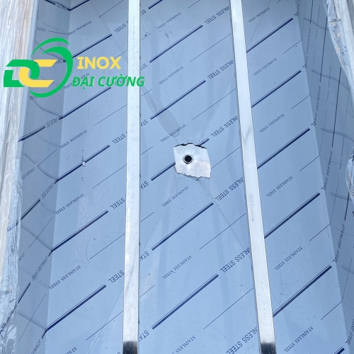 THÙNG ĐÁ  GIỮ LẠNH  KÈM 24 KHAY TOPING  105X585X240